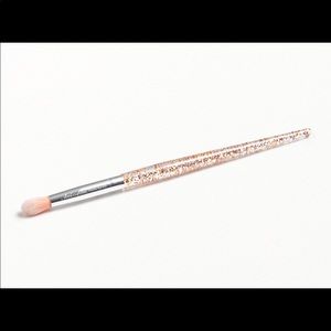 SLMiss Glam e25 eye shadow blending brush